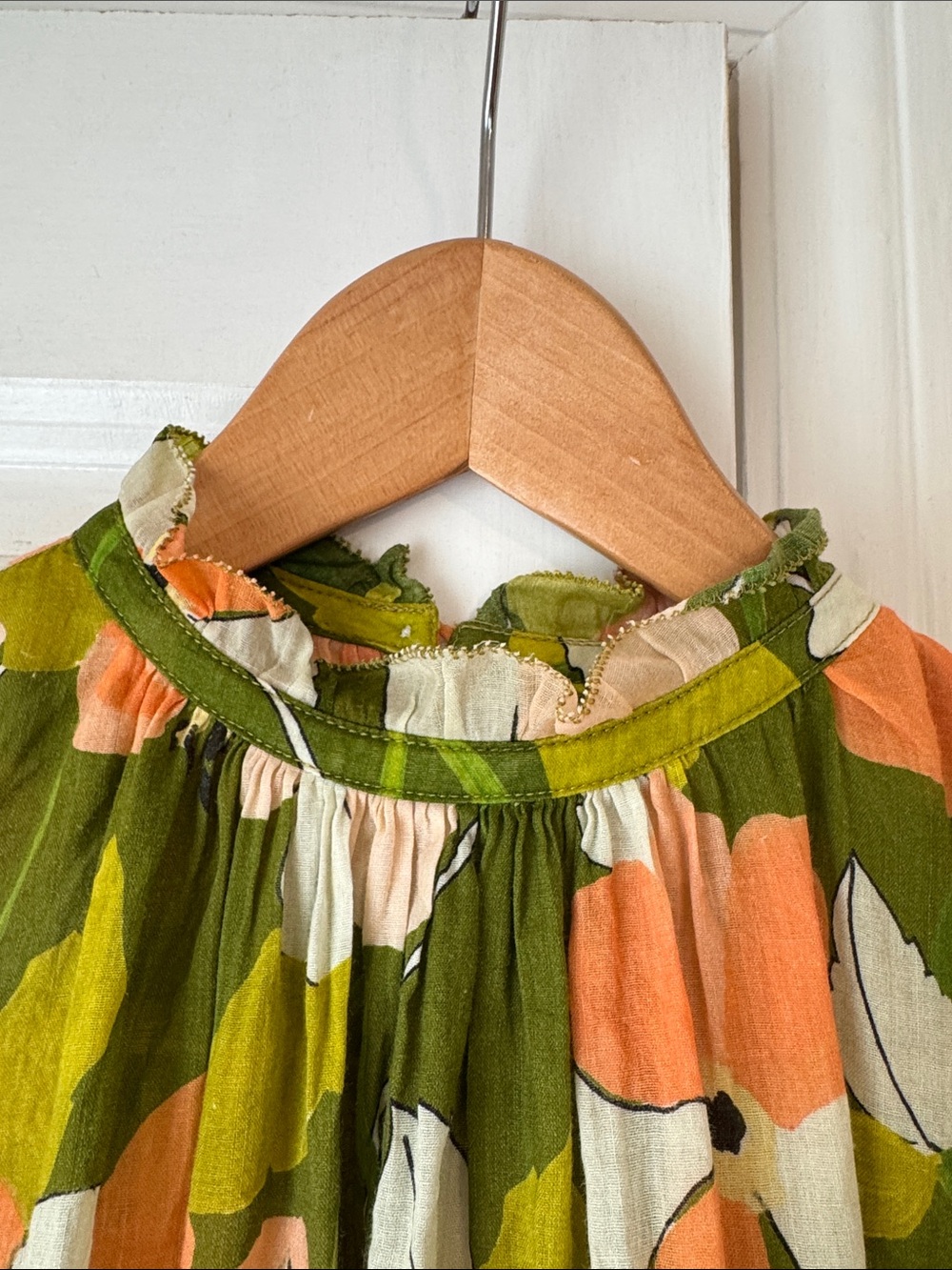 Trovata Birds of Paradise Carla Highneck Shirt Green Floral size XS - Picture 9 of 14